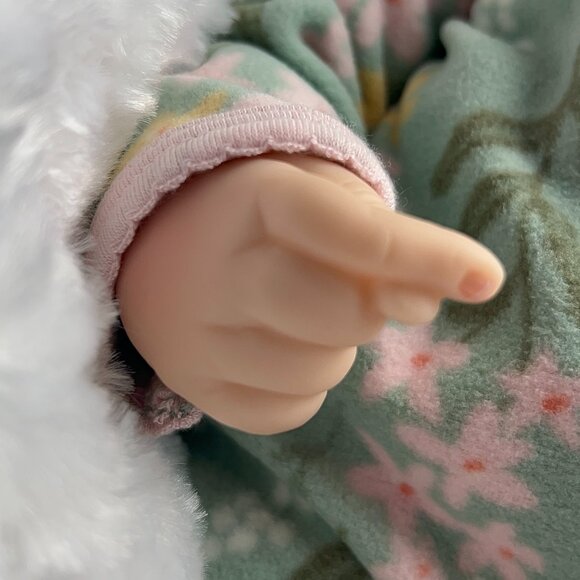 Paradise Galleries Baby Bundles: I Love Naps Collectors Doll - Picture 3 of 9